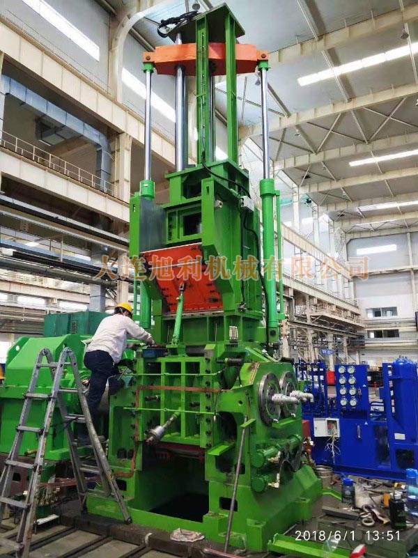 160下落式密煉機(jī)